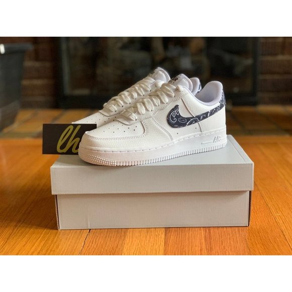 Size 7 w Nike Air Force 1 Low "Black Paisley" - Picture 2 of 5